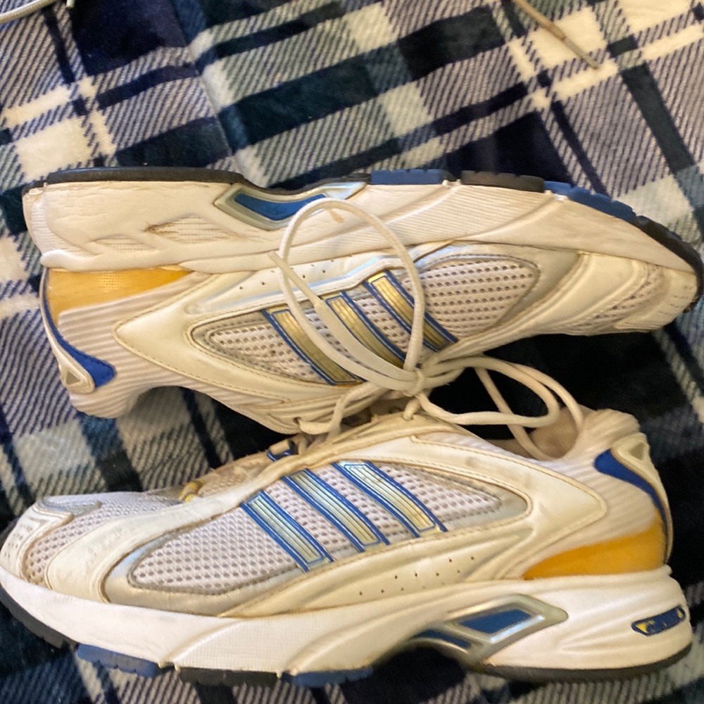 Vintage adidas dad sneakers size 9
